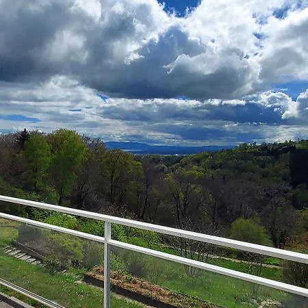 Maison Bassins 40mn Geneve, Vue, Montagnes בקתה Burtigny